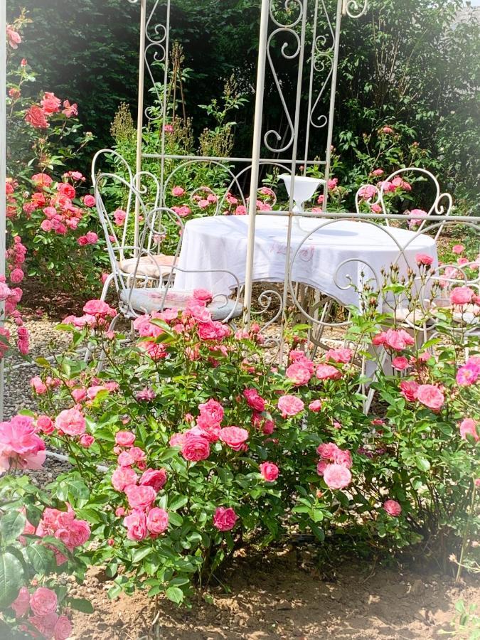 Isabelle'S Rosegarden Hotel Beckerich Bagian luar foto